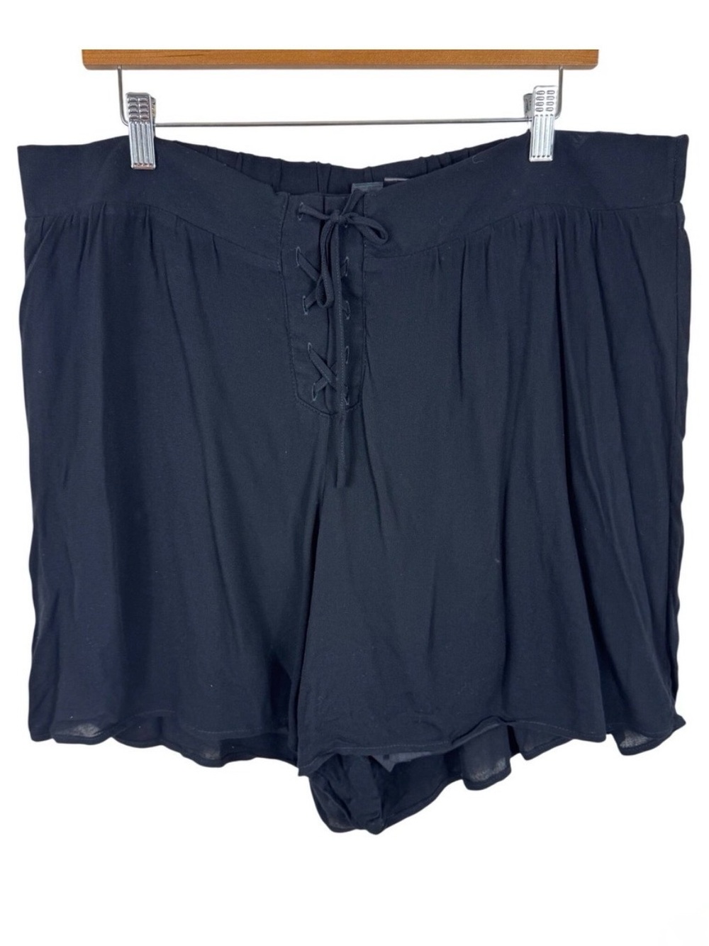 Torrid NWT Black Lace Up Front Rayon Shorts Beachy Summer Womens Plus‎ Size 2 2X